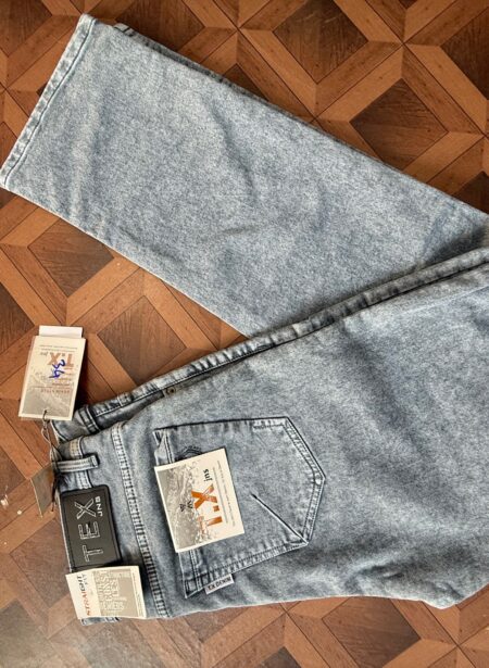 Baggy jeans
